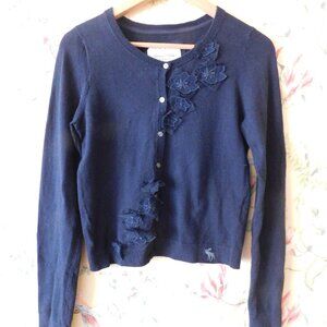 🦌 Abercrombie & Fitch Navy Floral Cardigan